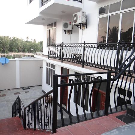 Sami Bnb - Apt 01 Makongo After Mlimani City Darüsselam Dış mekan fotoğraf